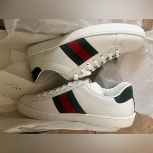 Authentic gucci sneakers